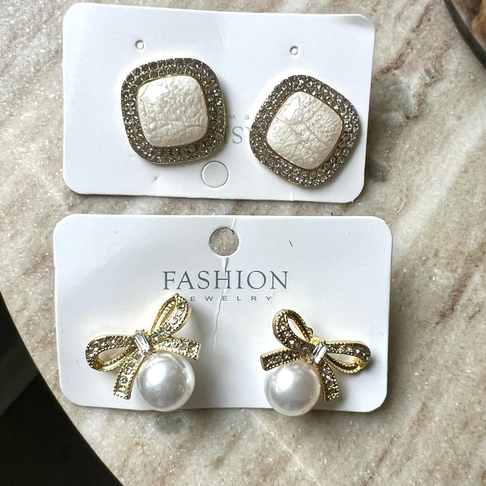Fashion Jewelry Gold and Cream Bow Earrings Set